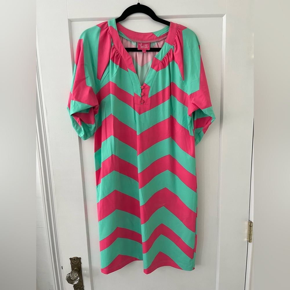 BRITT Dress Women’s XL emerald green and pink large chevron print